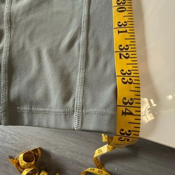 Two-Piece Gray Activewear Set | High-Waisted Leggings & Sports Bra like new - Picture 14 of 14